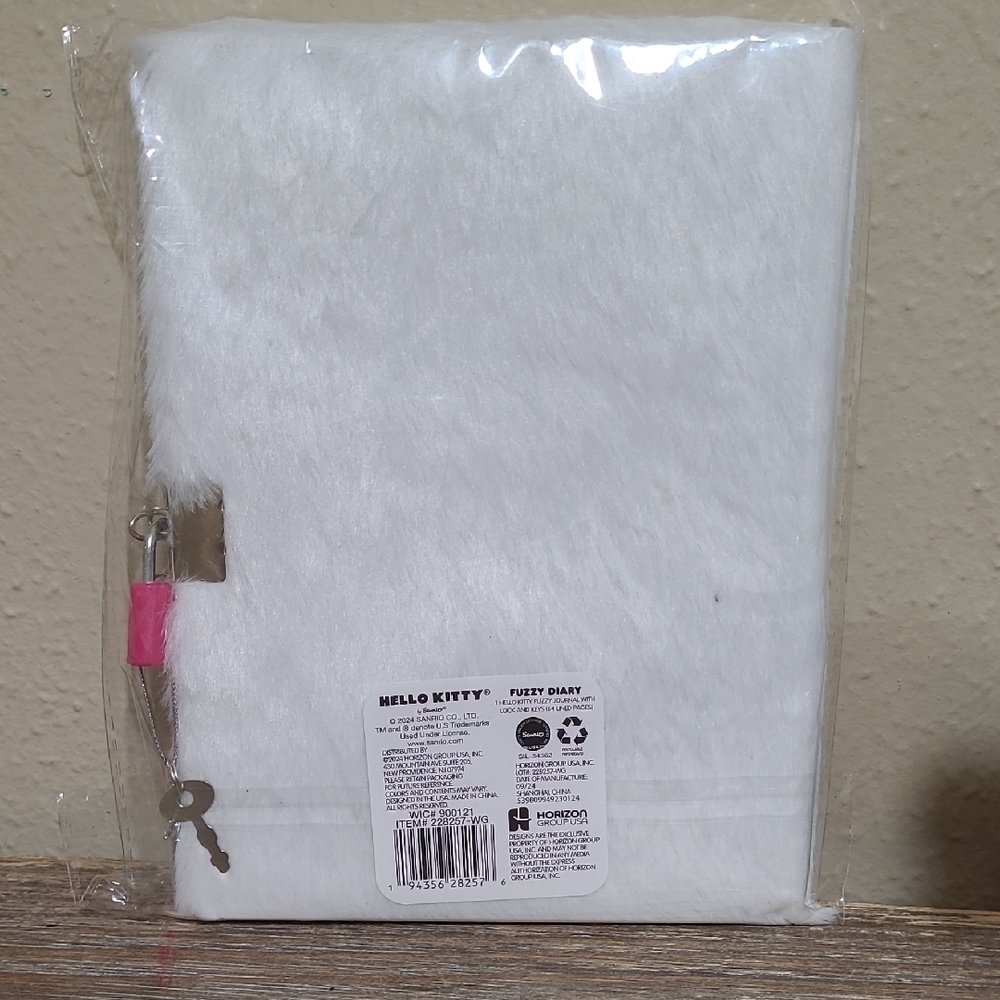 Sanrio White Plush Hello Kitty Diary with Pink Bow - Picture 2 of 3